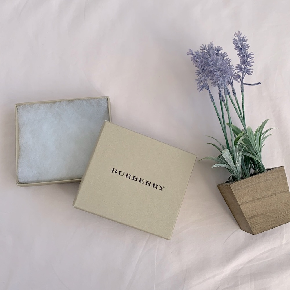 Burberry mini gift box